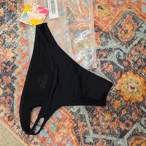 NWT Fleo Crossfit Womens Bikini Bottom Black Swimsuit Small fits like an xs
